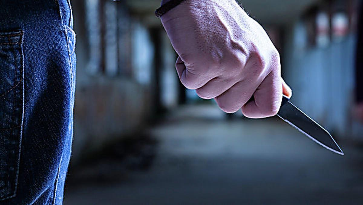 Жестокое убийство в Киеве: трое человек украли телефон у знакомого и убили его