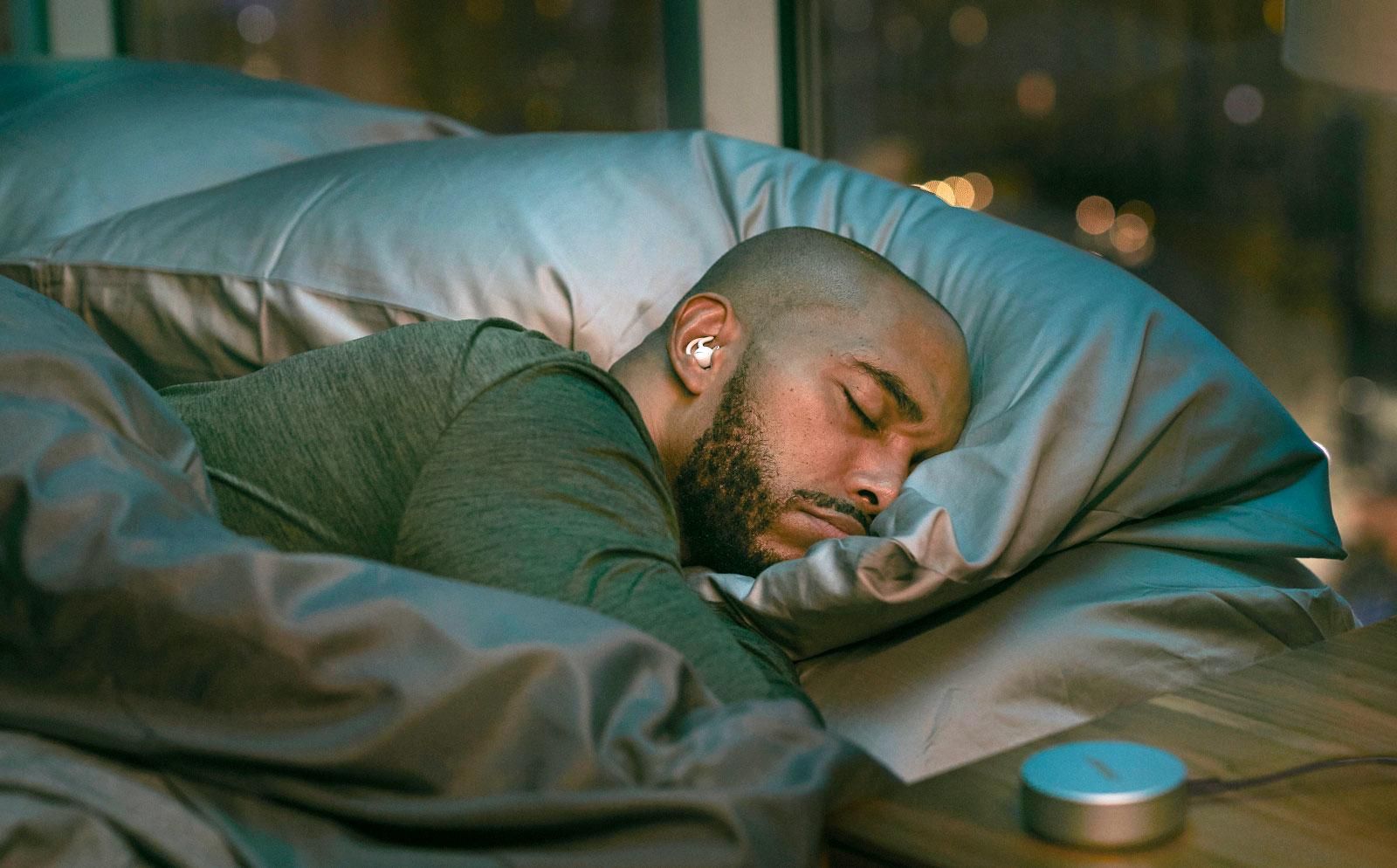 Компания Bose представила наушники для сна sleepbuds: особенности новинки