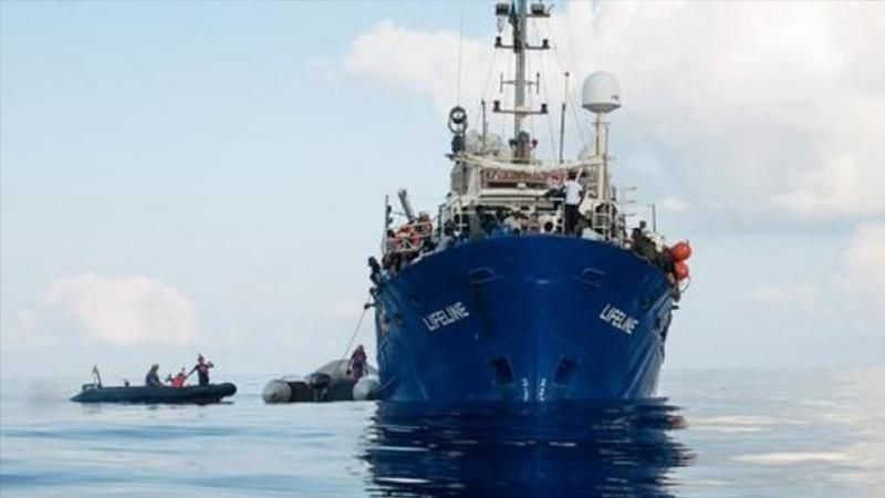 Італія затримала два німецькі кораблі, які перевозили мігрантів з Лівії