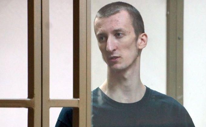 Трохи поправився і дозволили побачення з мамою: адвокат розповів втішні новини від Кольченка Трохи поправився і дозволили побачення з мамою: адвокат розповів втішні новини від Кольченка