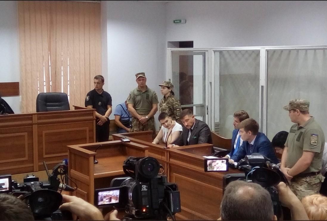 Савченко хотят взять на поруки 26 человек Савченко хотят взять на поруки 26 человек