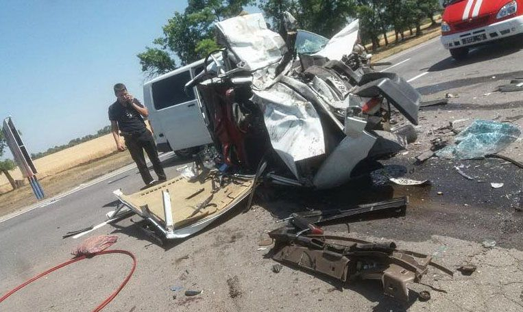 На Кіровоградщині сталася смертельна ДТП: моторошні фото