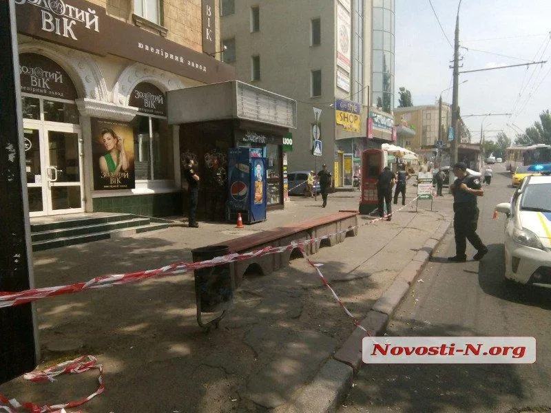 У Миколаєві військовий у маршрутці перевозив бойову міну з підривником У Миколаєві військовий у маршрутці перевозив бойову міну з підривником