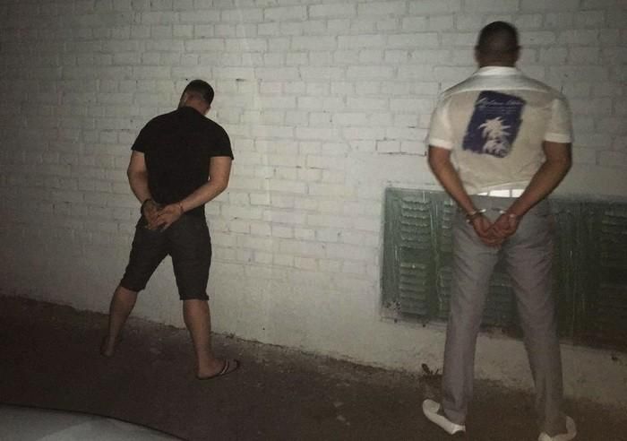 СБУ затримали росіян, які "вибивали" гроші від бізнесменів СБУ затримали росіян, які "вибивали" гроші від бізнесменів