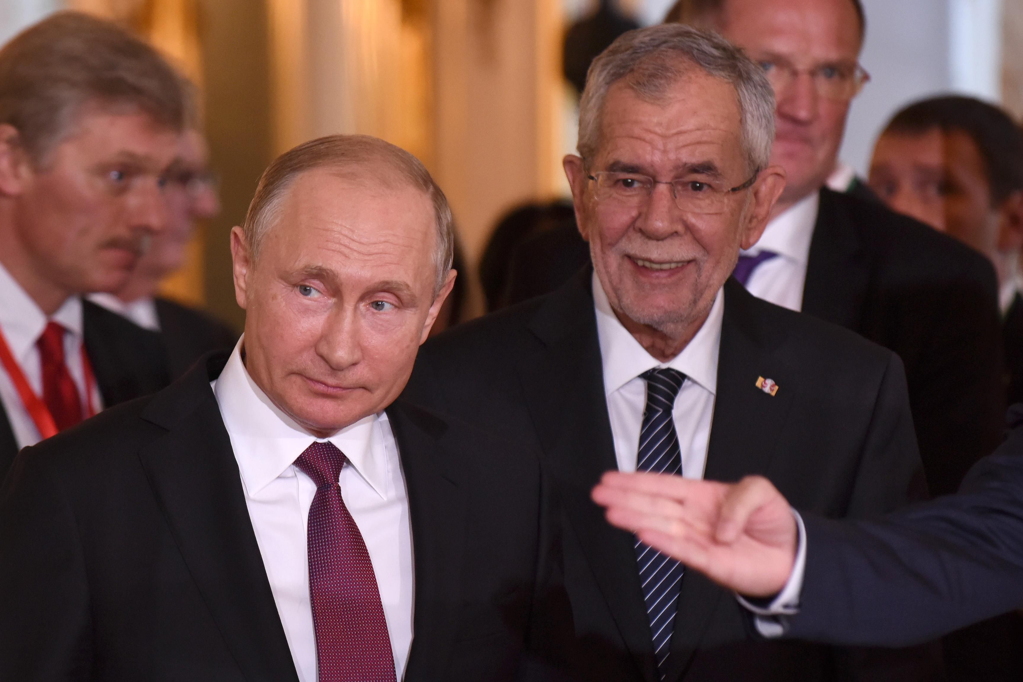 Він впав: рейтинг Путіна вперше знизився до найнижчої позначки за останні 5 років Він впав: рейтинг Путіна вперше знизився до найнижчої позначки за останні 5 років