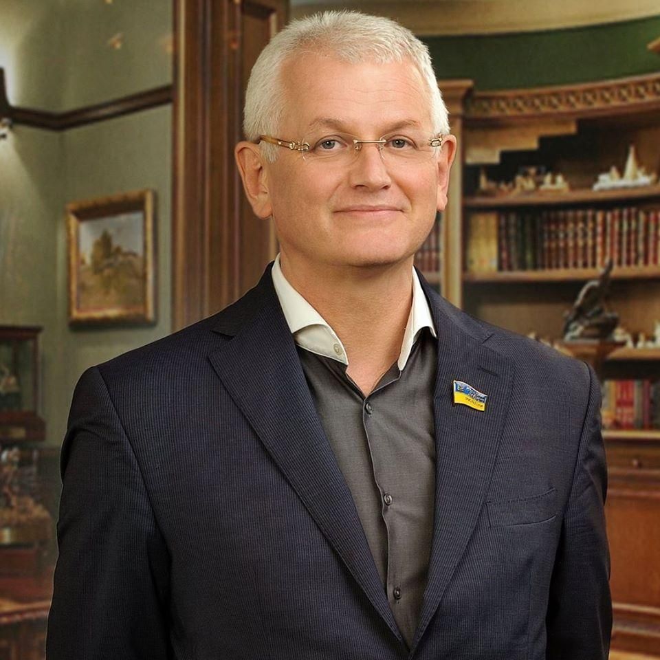 Вночі у Херсоні палав будинок нардепа Співаковського: напередодні політику погрожували Вночі у Херсоні палав будинок нардепа Співаковського: напередодні політику погрожували