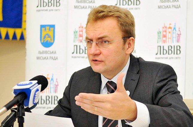 Маму порізали за те, що захищала 10-річну дитину, – Садовий розповів деталі нападу на ромів Маму порізали за те, що захищала 10-річну дитину, – Садовий розповів деталі нападу на ромів