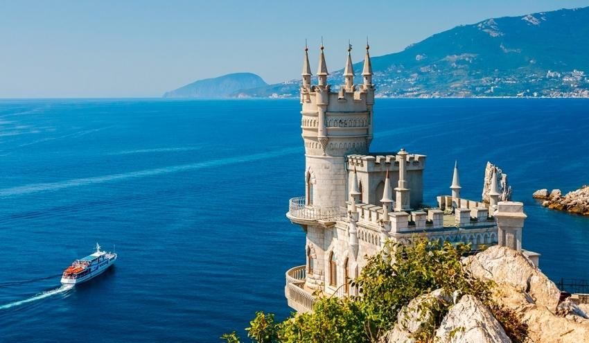 Екс-міністр розповів шокуючу правду про туризм в окупованому Криму Екс-міністр розповів шокуючу правду про туризм в окупованому Криму