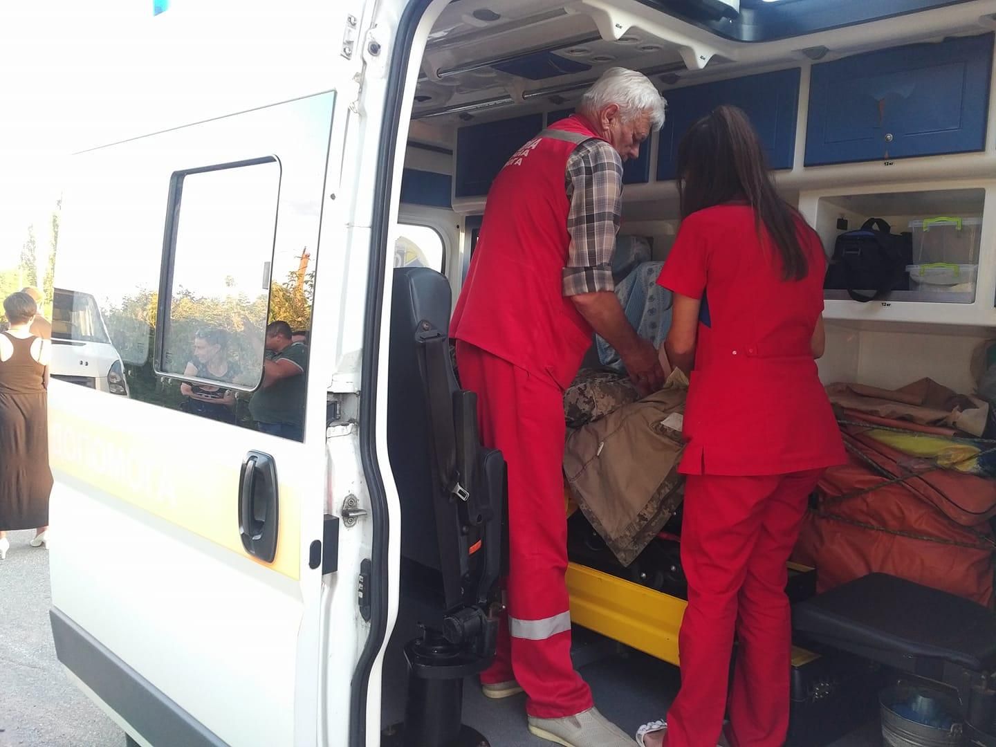 На виїзді з Кропивницького збили військового: хлопець кілька годин пролежав на сонці На виїзді з Кропивницького збили військового: хлопець кілька годин пролежав на сонці