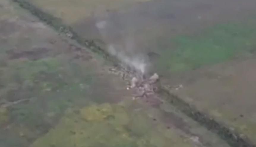 Украинские воины красиво разнесли в щепки позицию боевиков: эффектное видео Украинские воины красиво разнесли в щепки позицию боевиков: эффектное видео