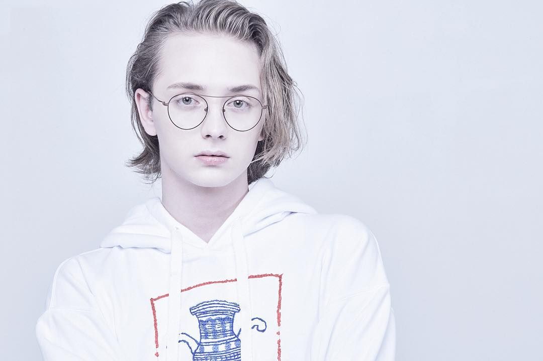 Полуфиналисту "Голоса страны" Михаилу Сосунову запретили въезд в Украину
