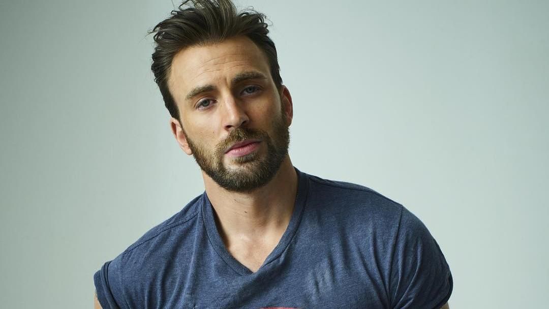 "Капітан Америка" Кріс Еванс несподівано прибув у Київ: перші фото "Капітан Америка" Кріс Еванс несподівано прибув у Київ: перші фото