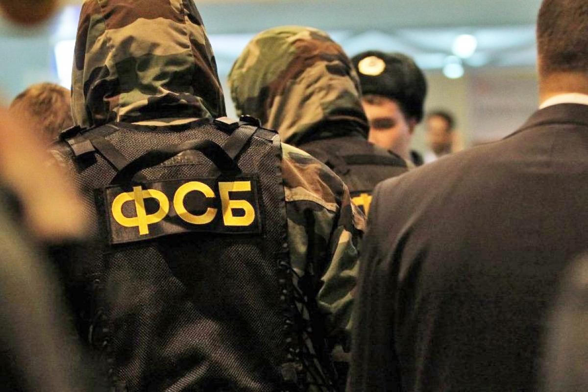 ФСБ России составляет списки украиноязычных людей, живущих в оккупированном Донбассе, – разведка