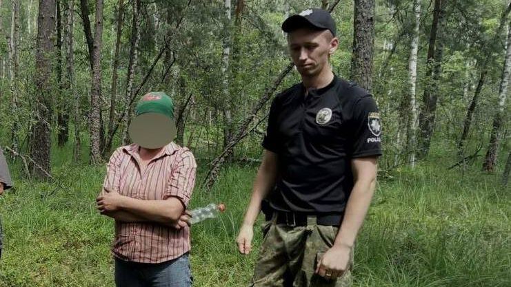 Полиция задержала женщину, которая в чернобыльской зоне собирала чернику Полиция задержала женщину, которая в чернобыльской зоне собирала чернику