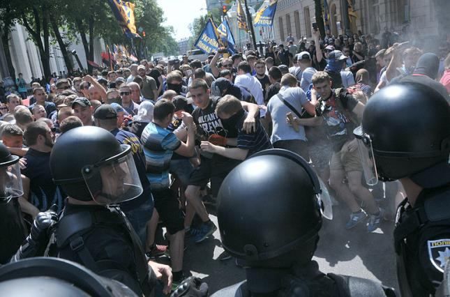 Анонимность порождает безнаказанность, – эксперт об отсутствии идентификации полицейских Анонимность порождает безнаказанность, – эксперт об отсутствии идентификации полицейских