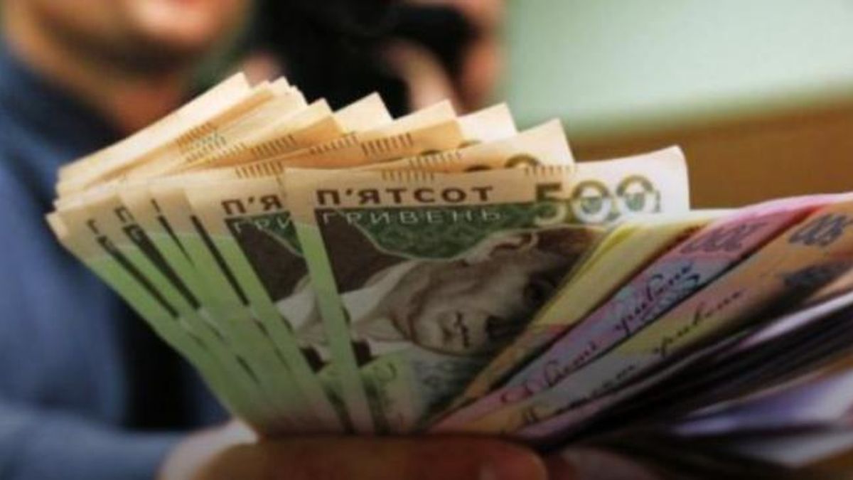 В Україні зросла середня зарплата: відомо наскільки В Україні зросла середня зарплата: відомо наскільки