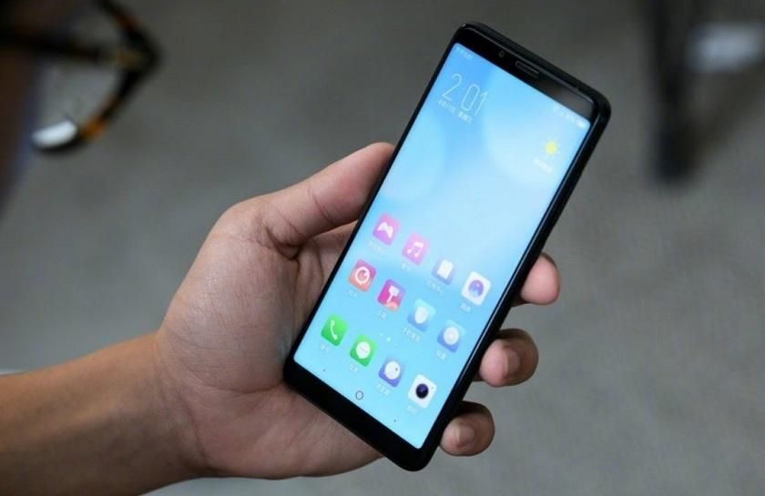 Повноекранний смартфон Nubia Z18 показали на якісних рендерах: виглядає ефектно Повноекранний смартфон Nubia Z18 показали на якісних рендерах: виглядає ефектно