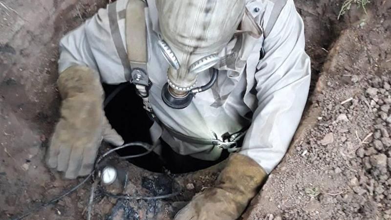 В Запорожье во время очистки выгребной ямы погибли два человека В Запорожье во время очистки выгребной ямы погибли два человека