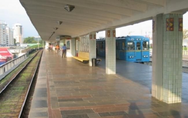 В киевском метро погиб человек: подробности В киевском метро погиб человек: подробности