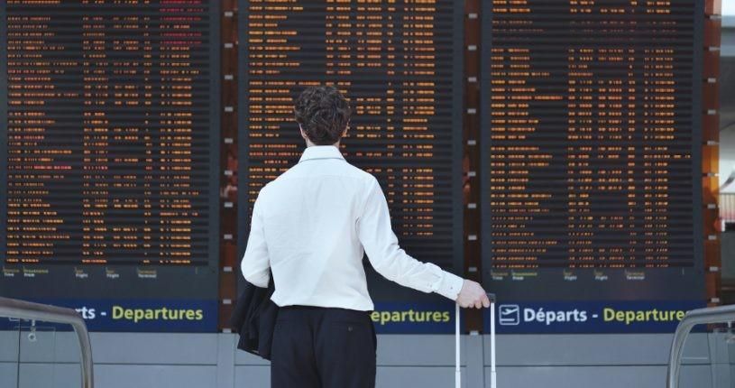 Скасування рейсу: що робити та як отримати компенсацію від авіакомпанії Скасування рейсу: що робити та як отримати компенсацію від авіакомпанії