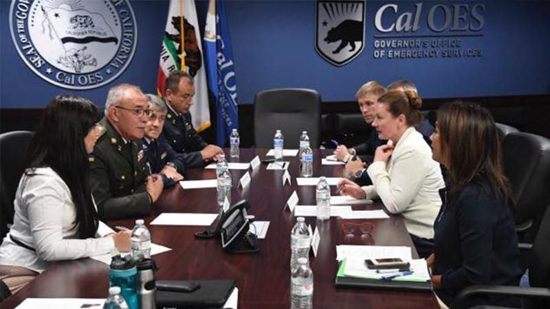 МВД наладит сотрудничество с калифорнийскими спасателями МВД наладит сотрудничество с калифорнийскими спасателями