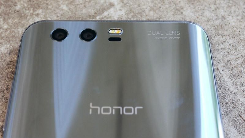 Huawei також готує до випуску смартфон-велетень Huawei також готує до випуску смартфон-велетень