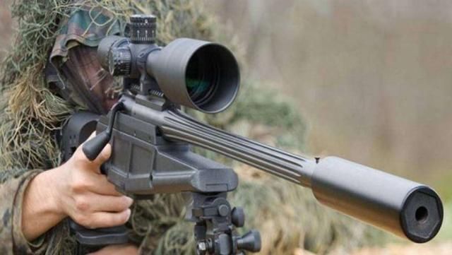 Снайпер ЗСУ влучним пострілом ліквідував окупанта на Донбасі: відео 18+