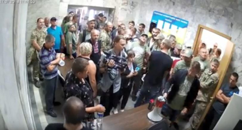 Связи с Дейдеем и бездействие полиции: в НАБУ прокомментировали утренний погром в бюро