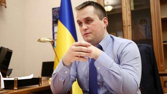 Він уже на гачку: кому вигідно залишити Холодницького на посаді Він уже на гачку: кому вигідно залишити Холодницького на посаді