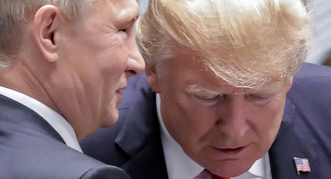 Демократы настаивают на допросе переводчика, который был с Трампом на встрече с Путиным
