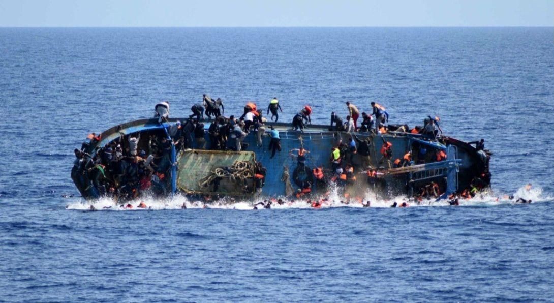 Човен з понад сотнею мігрантів затонув біля Кіпру: багато загиблих