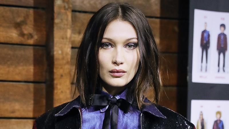 Модель Белла Хадід похизувалась ідеальною фігурою на відео