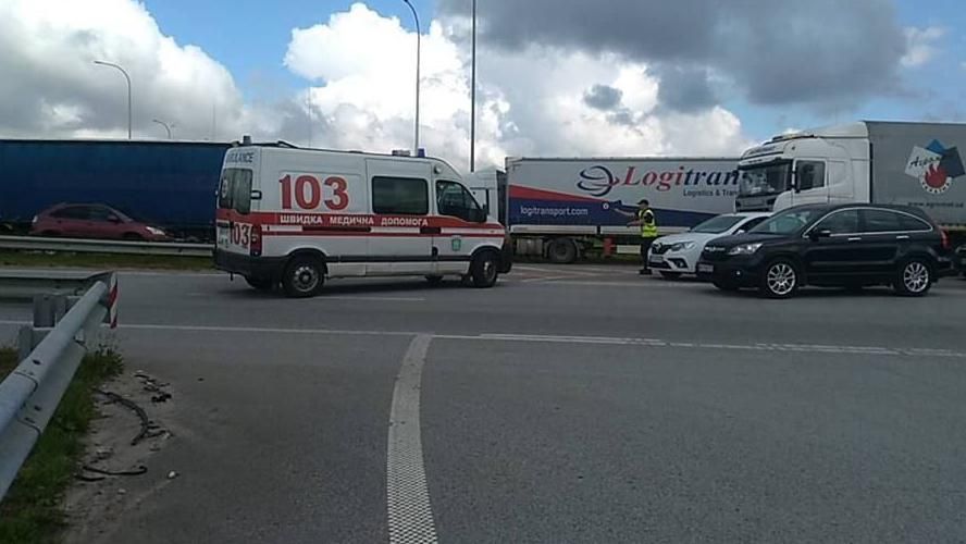 В полиции сообщили, из-за чего могло произойти смертельное ДТП на Житомирщине В полиции сообщили, из-за чего могло произойти смертельное ДТП на Житомирщине