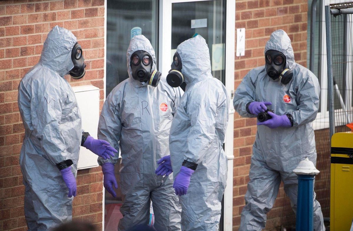 Пострадавшего от отравления "Новичком" британца выписали из больницы Пострадавшего от отравления "Новичком" британца выписали из больницы