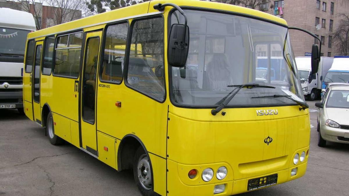 Гройсман обязал проверять автобусы перед выходом на маршрут Гройсман обязал проверять автобусы перед выходом на маршрут