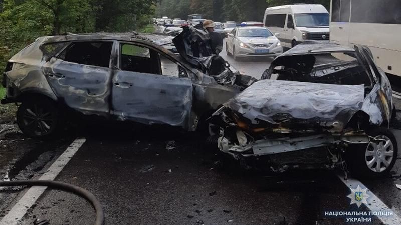 У Києві внаслідок ДТП загинула сім'я У Києві внаслідок ДТП загинула сім'я