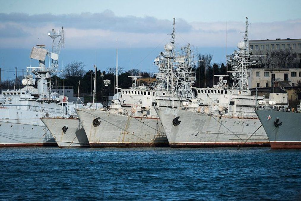 Почему украинские военные корабли не успели вывезти из оккупированного Крыма