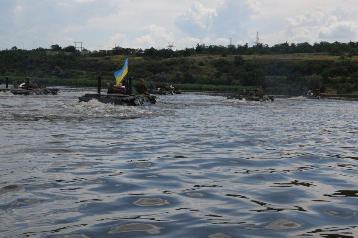 Как украинские бойцы тренируются ночью: захватывающие фото Как украинские бойцы тренируются ночью: захватывающие фото