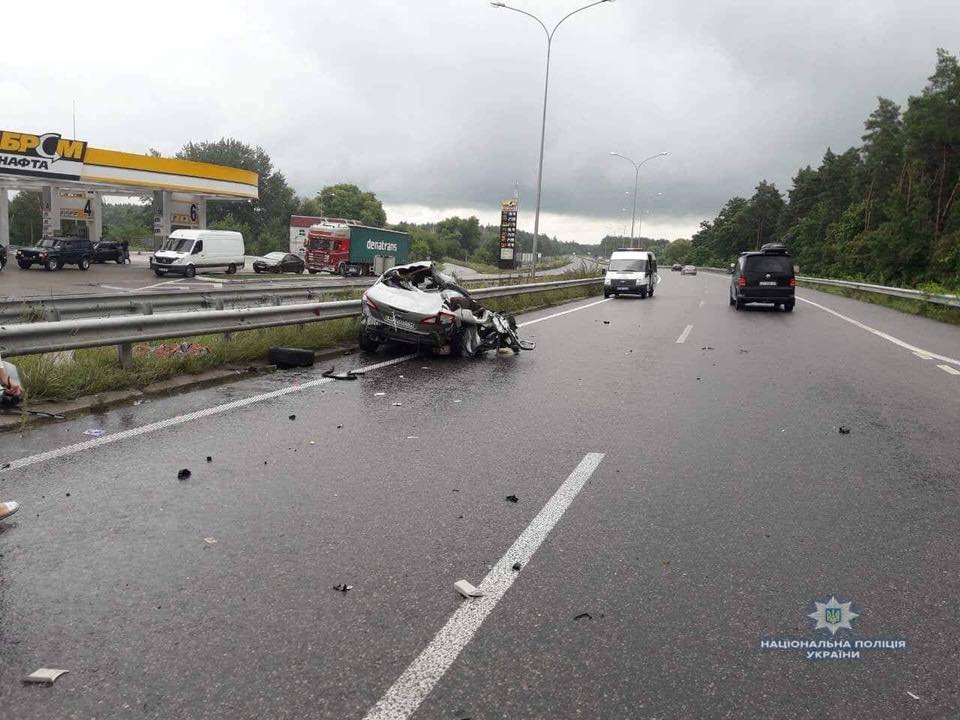 В полиции рассказали подробности ДТП на трассе Киев – Харьков: погибла пожилая женщина и ребенок