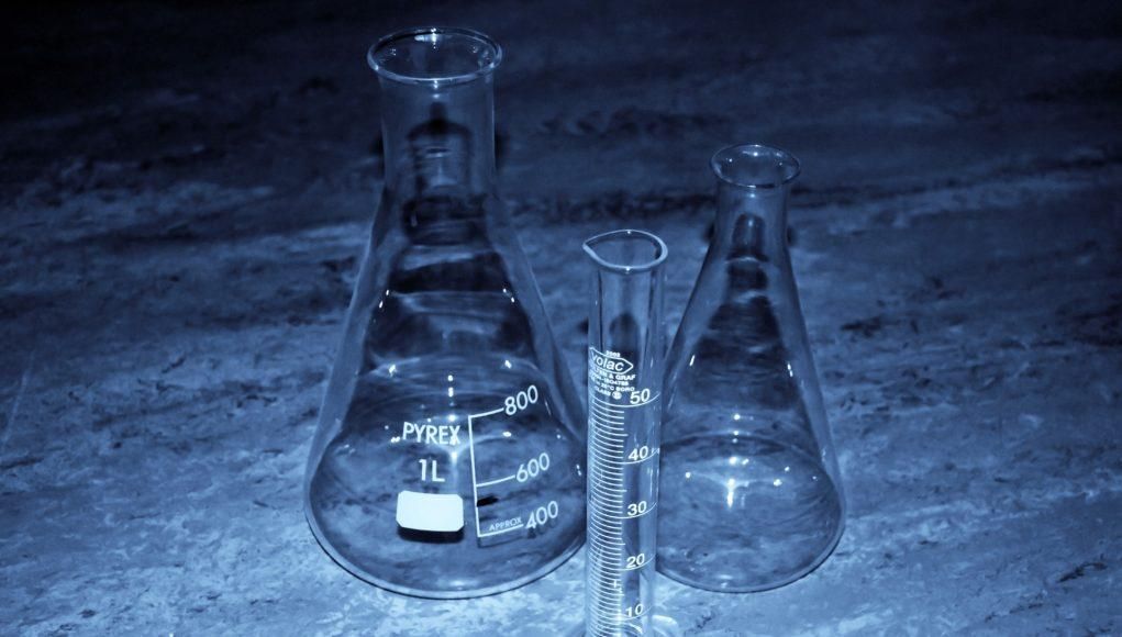 В Британии мужчина по неизвестным причинам облил трехлетнего ребенка кислотой В Британии мужчина по неизвестным причинам облил трехлетнего ребенка кислотой