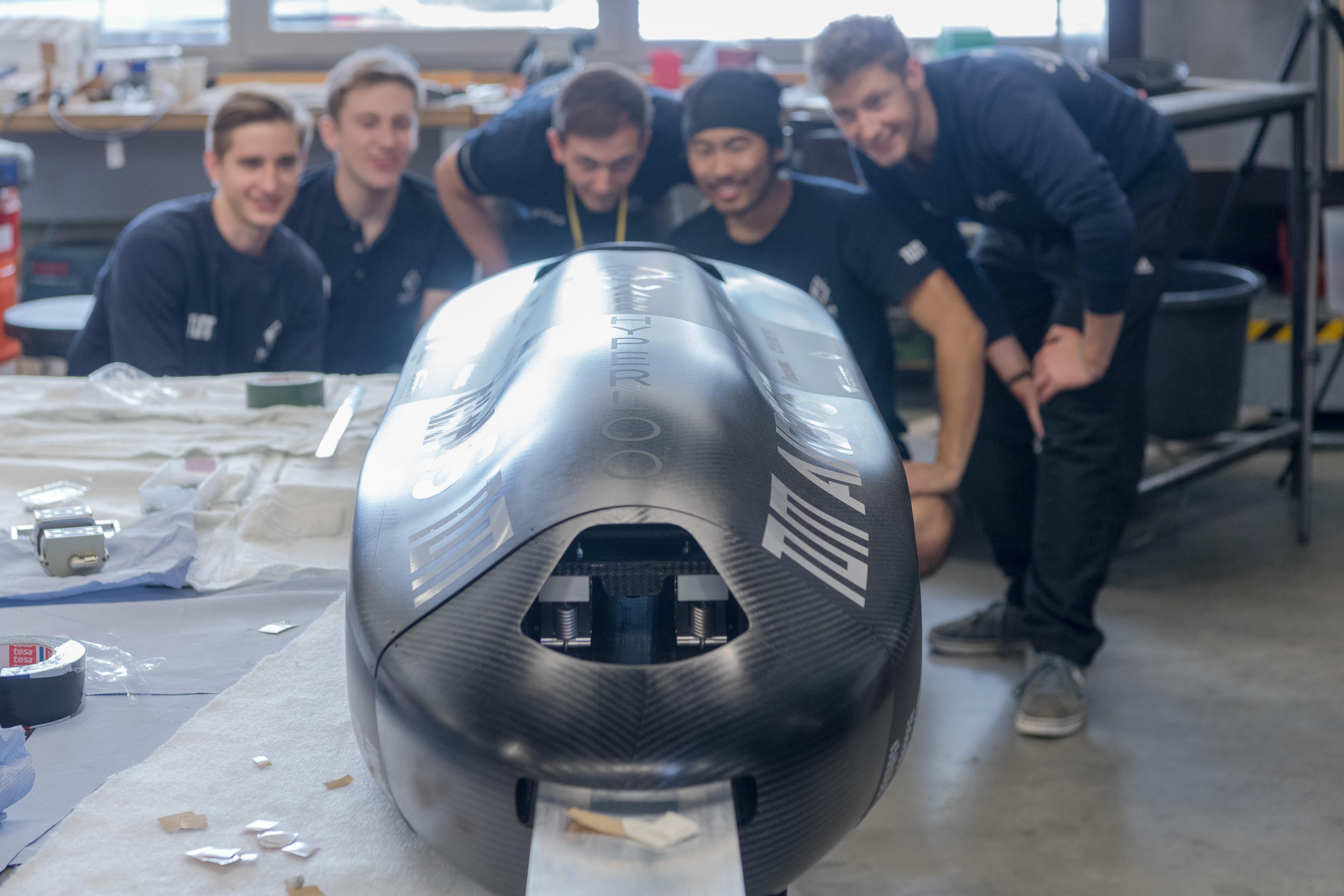 Інженери розігнали капсулу Hyperloop до рекордної швидкості