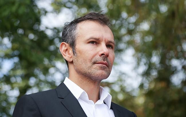 Это обычная ложь: экс-нардеп сказал, что Вакарчук ездил на день рождения Коломойского Это обычная ложь: экс-нардеп сказал, что Вакарчук ездил на день рождения Коломойского