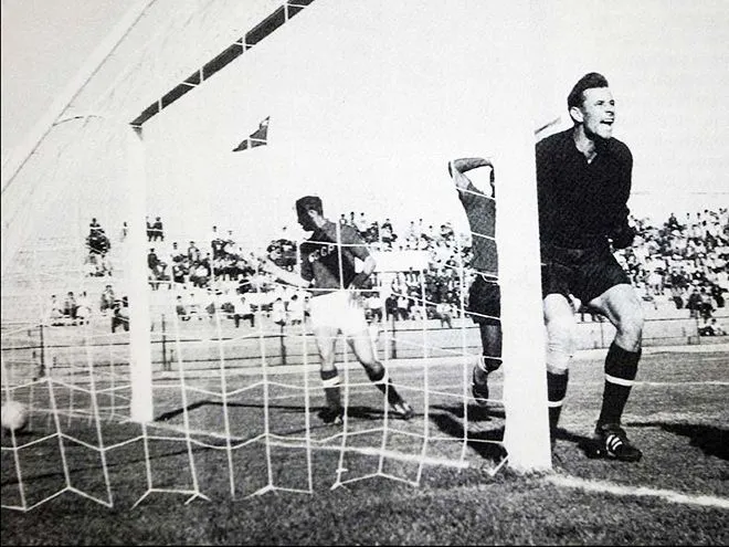 Воротар збірної СРСР Лев Яшин Воротар збірної СРСР Лев Яшин