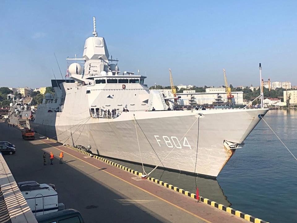 Командующий НАТО объяснил, зачем корабли Альянса прибыли в Одессу Командующий НАТО объяснил, зачем корабли Альянса прибыли в Одессу