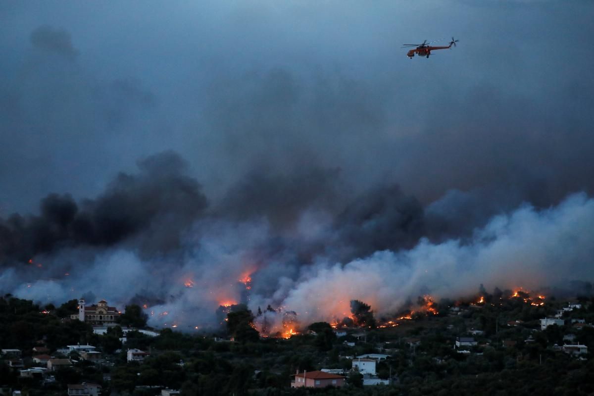 Масштабні лісові пожежі у Греції: півсотні людей загинуло 