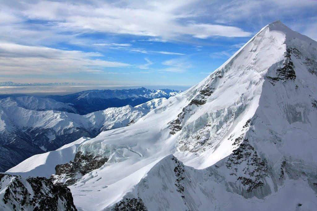 Тіло українського туриста зняли з гори в Грузії: шокуючі подробиці рятувальної операції Тіло українського туриста зняли з гори в Грузії: шокуючі подробиці рятувальної операції