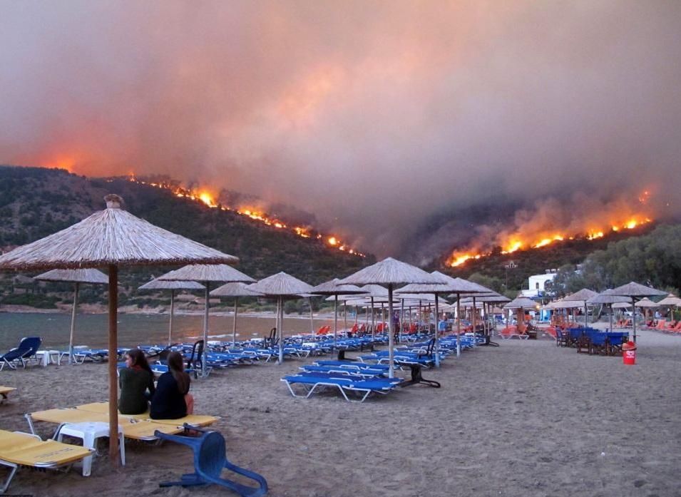 Масштабні лісові пожежі у Греції: восьмеро українців звернулись за допомогою