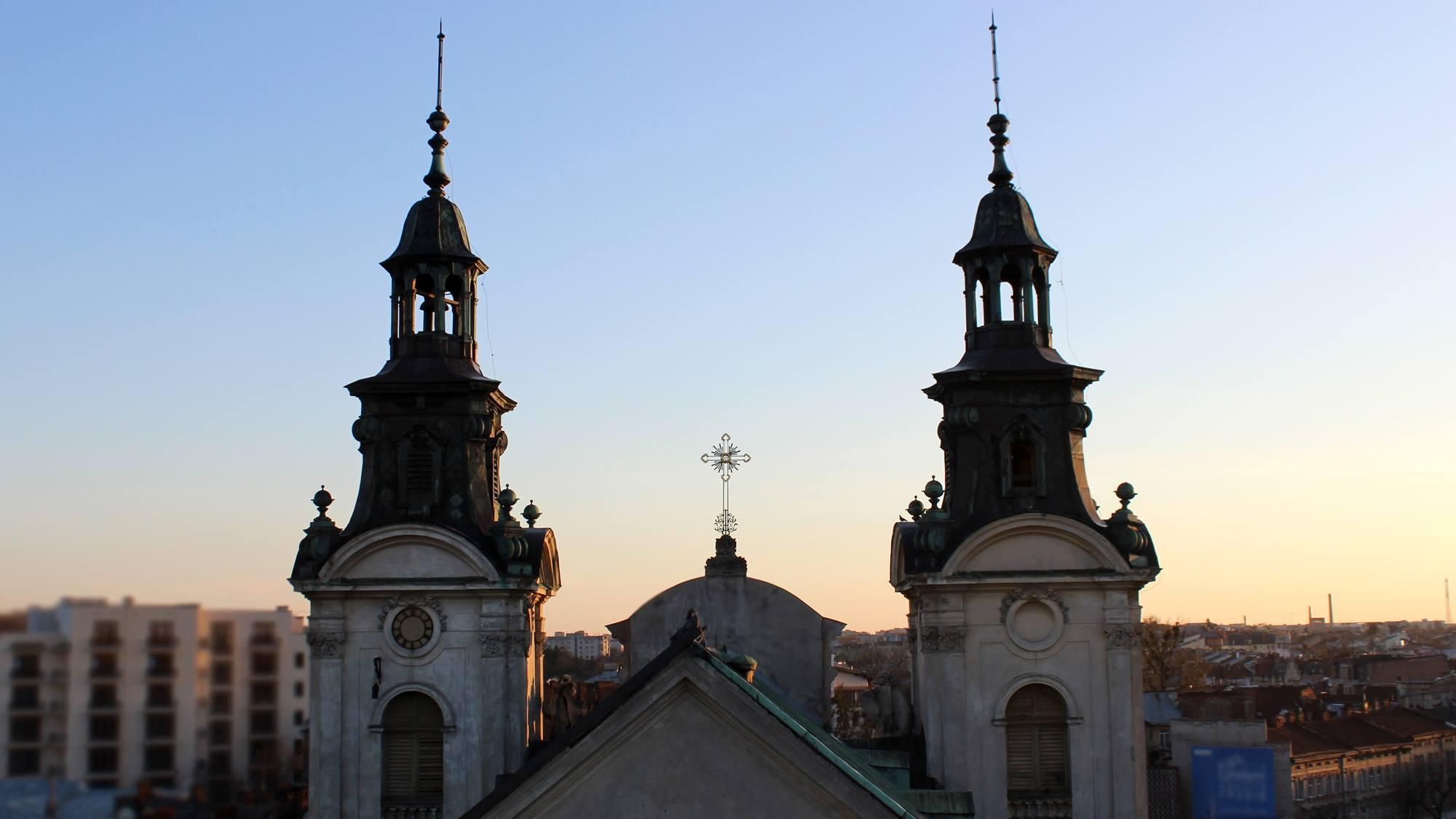 В туалете Львовского органного зала нашли уникальные фрески В туалете Львовского органного зала нашли уникальные фрески