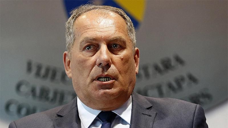 В Боснии предложили привлечь армию, чтобы сдержать поток мигрантов на границе В Боснии предложили привлечь армию, чтобы сдержать поток мигрантов на границе