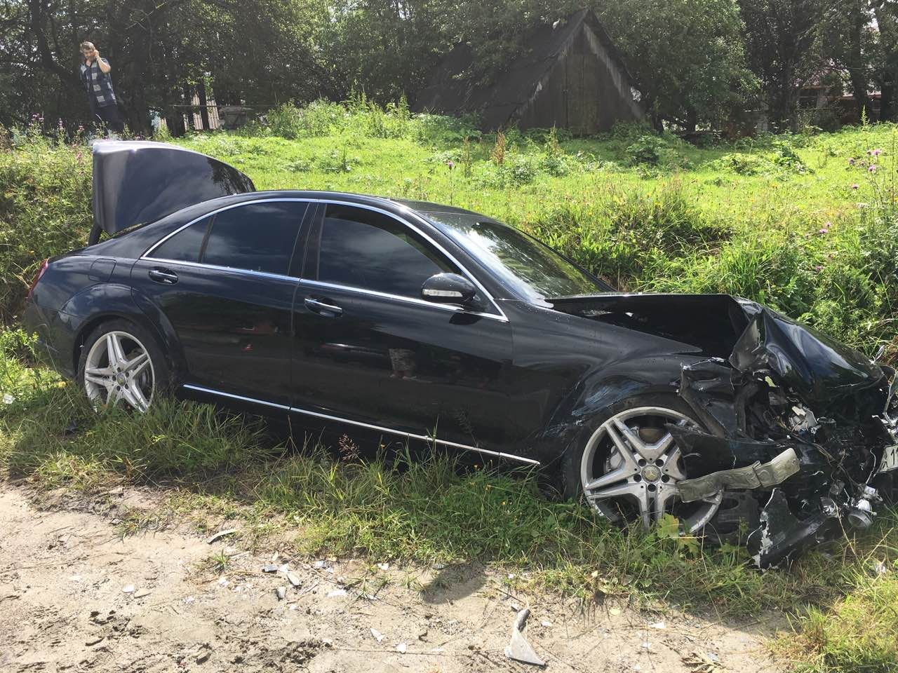 На Львовщине в результате тройного автостолкновения погиб человек: водитель скрылся